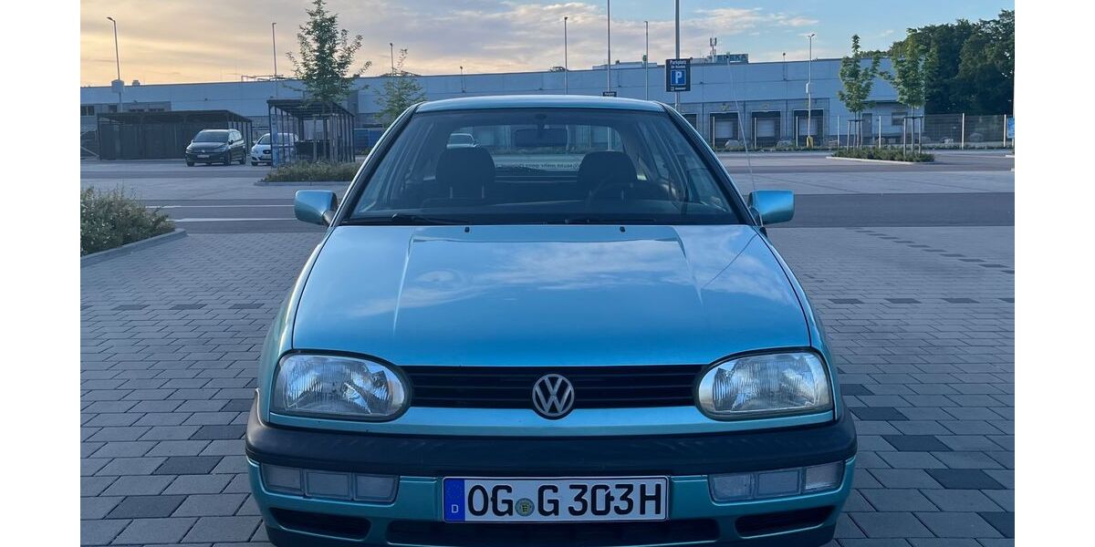 VW Golf 236.140 km 2.400 &euro; Offenburg 77656