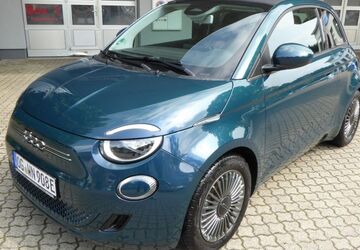Fiat 500e 24.300 km 16.490 &euro; Offenburg 77652