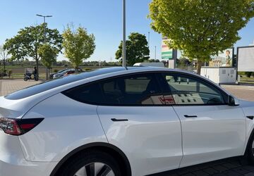 Tesla Model Y 92.000 km 34.800 &euro; Achern 77855