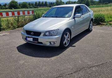 Lexus IS 200 178.500 km 10.300 &euro; Offenburg 77656