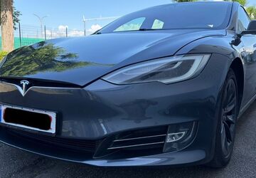 Tesla Model S 357.000 km 17.999 &euro; Lahr 77933